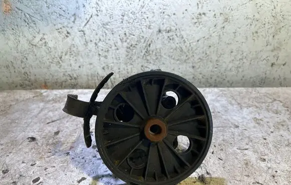 Volvo V70 Power steering pump