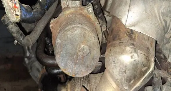 Audi A6 S6 C5 4B Vacuum pump 