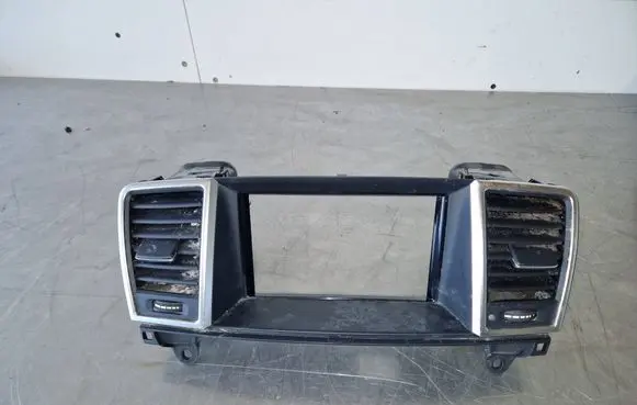 Mercedes-Benz ML W166 Dash center air vent grill A1668300654