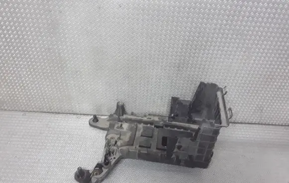 Battery tray