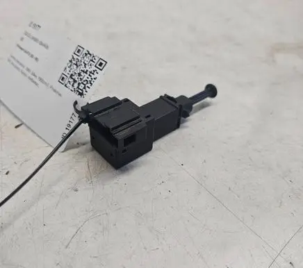 Volkswagen Golf IV Brake pedal sensor switch 1J0945511A