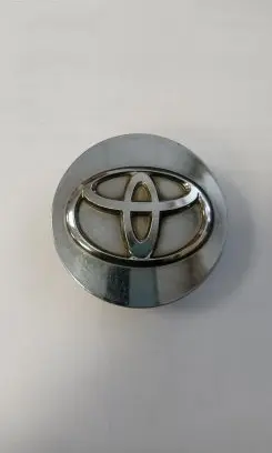 Toyota Sienna XL30 III Original wheel cap