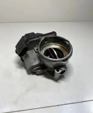 Volkswagen Touran I Throttle valve 03G128063A 211005714