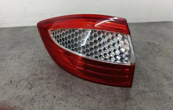 Ford Mondeo MK IV Rear/tail lights 7S7113405B