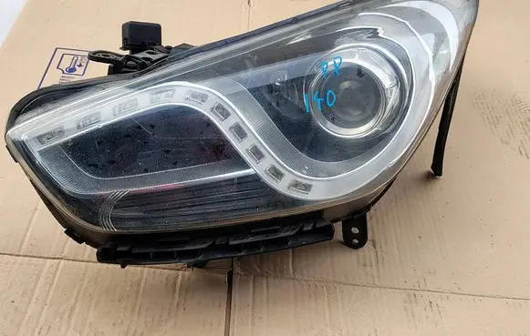 Hyundai i40 Headlight/headlamp