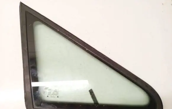 Volkswagen Sharan Front triangle window/glass AS2