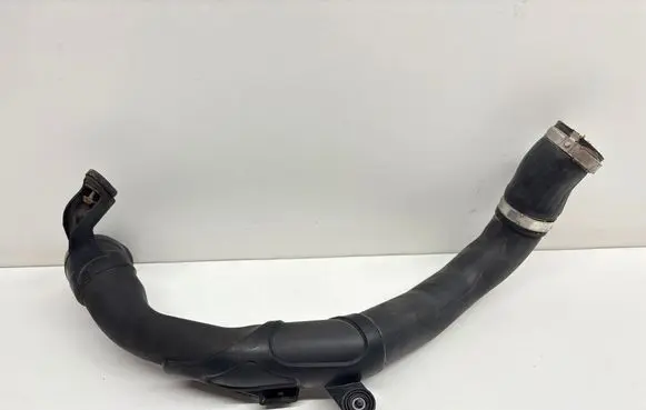 Skoda Rapid (NH) Intercooler hose/pipe 6R0145770H 6R0145826D 31058323