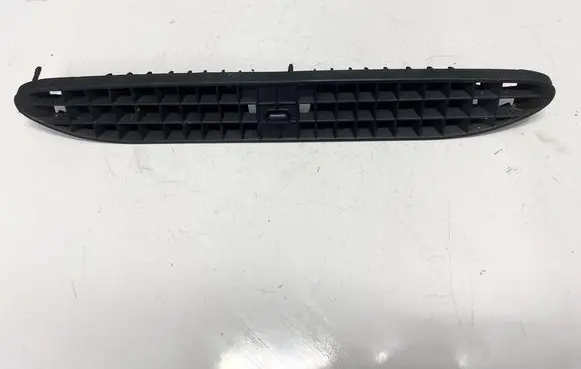 Audi A4 S4 B5 8D Dash center air vent grill 8d0819635a