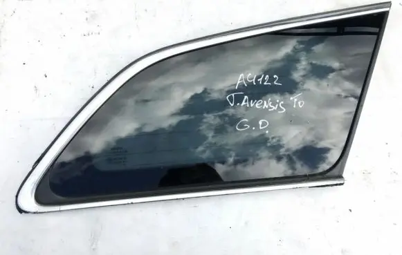 Toyota Avensis T270 Rear side window