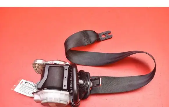 Skoda Octavia Mk3 (5E) Front seatbelt 3066322