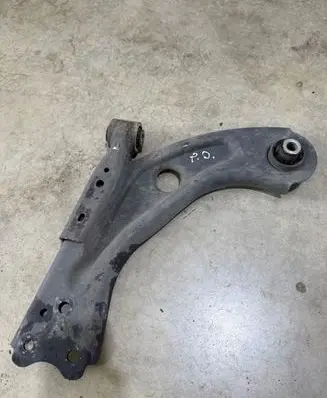 Citroen C4 Grand Picasso Front lower control arm/wishbone