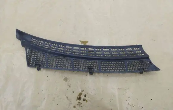 Mercedes-Benz CLK A208 C208 Wiper trim A2038310258