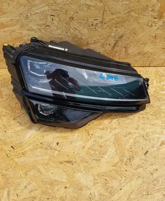 Skoda Karoq Headlight/headlamp