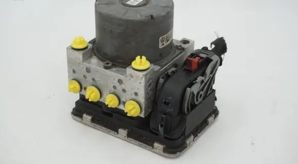Volkswagen Transporter - Caravelle T5 ABS Pump 7E0614517M 7E0907379P