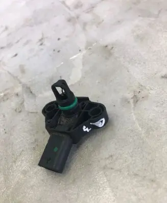 Audi Q3 F3 Air pressure sensor 04e906051h