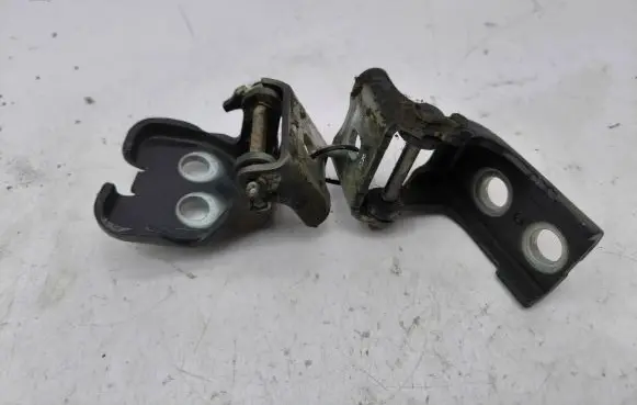 Peugeot 5008 Rear door hinge set 