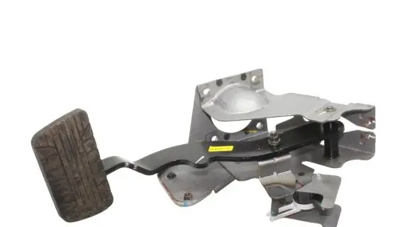 Opel Antara Brake pedal