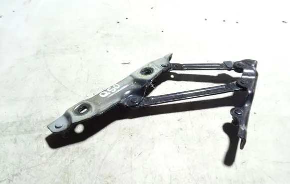 Infiniti Q50 Tailgate/trunk/boot hinge