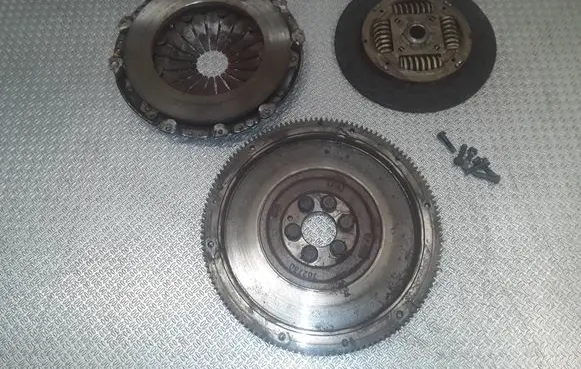 Skoda Octavia Mk2 (1Z) Clutch set kit 702123 702098