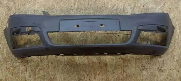 Opel Zafira B Front bumper OP04051BA