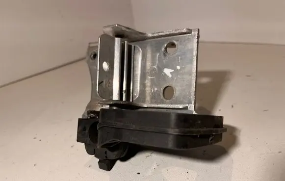 Radiator support slam panel bracket