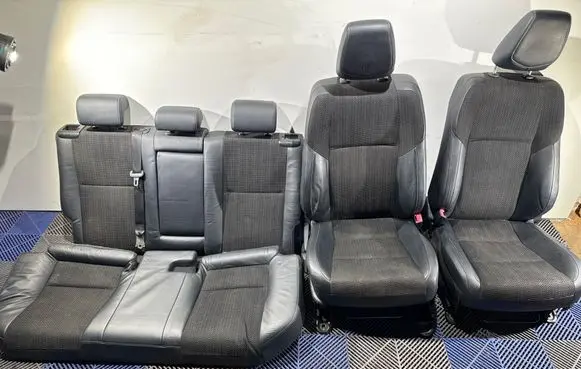 Toyota Auris E180 Seat set 