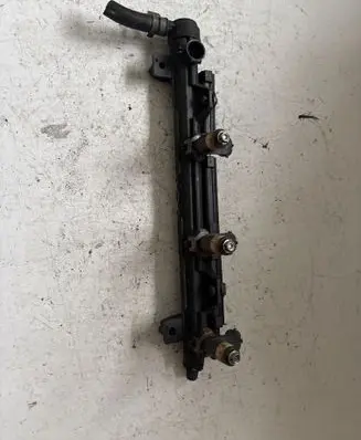 Volkswagen Polo IV 9N3 Fuel main line pipe 036971824A