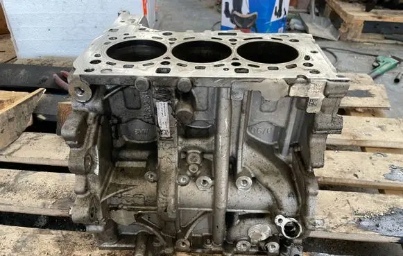 BMW 2 F46 Engine block B37C15A