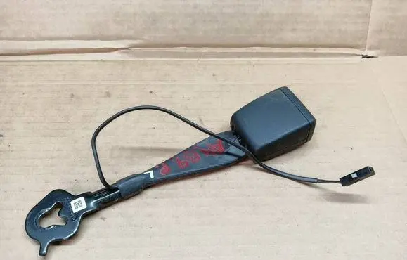 Audi A4 S4 B9 Front seatbelt buckle 4M0857755E