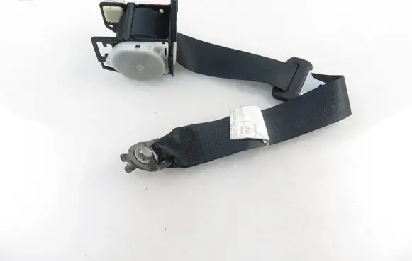 Infiniti M Rear seatbelt TKAB2EG576
