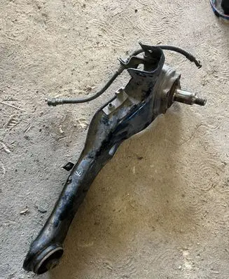 Mitsubishi Space Star Rear wheel hub spindle/knuckle 