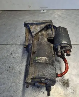 Renault Laguna I Starter motor D9R142
