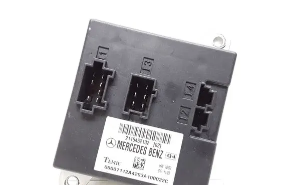 Mercedes-Benz E W211 Comfort/convenience module 2115452132