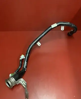 BMW 5 G30 G31 G38 Fuel tank filler neck pipe 7373612