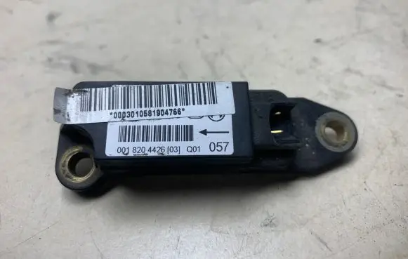 Mercedes-Benz C W203 Airbag deployment crash/impact sensor 0018204426 000301058190476
