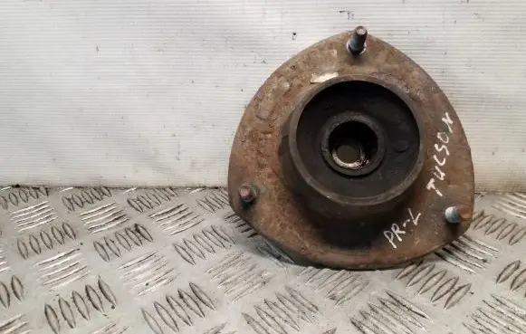 Hyundai Tucson JM Front upper strut mount 