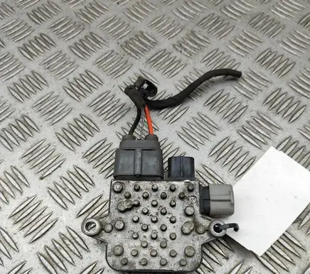 Tesla Model S Fan control module 600895300B