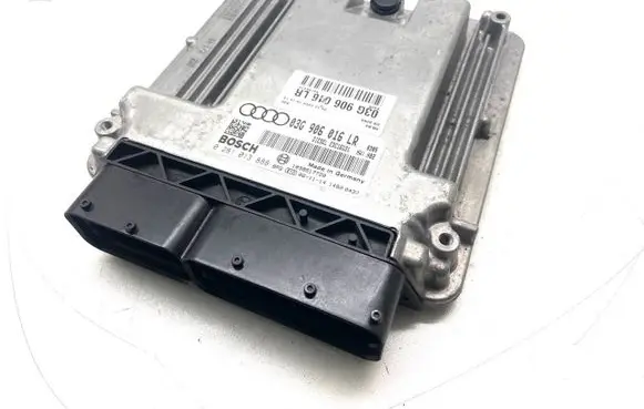 Audi A6 S6 C6 4F Engine control unit/module 03G906016LR 1039S17720 0281013888
