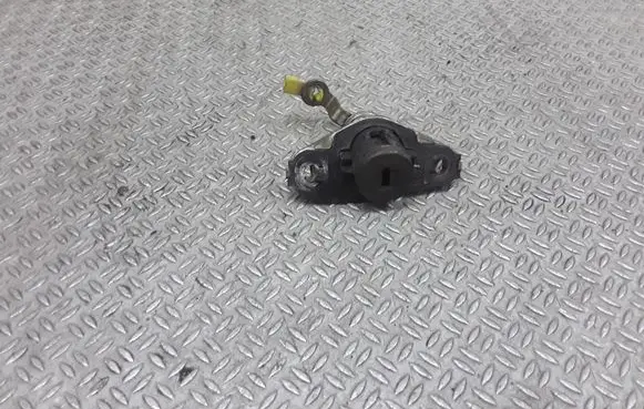 Toyota Corolla Verso E121 Tailgate exterior lock 