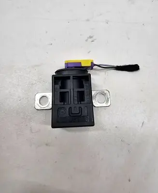 Audi A5 Sportback 8TA Battery relay fuse 4F0915519