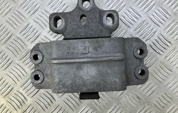 Audi TT TTS Mk2 Engine mount bracket 1K0199555AB