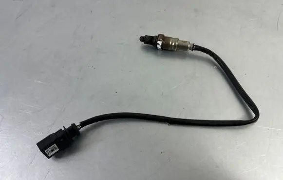 Volkswagen Touareg III Lambda probe sensor 8W0906265AE