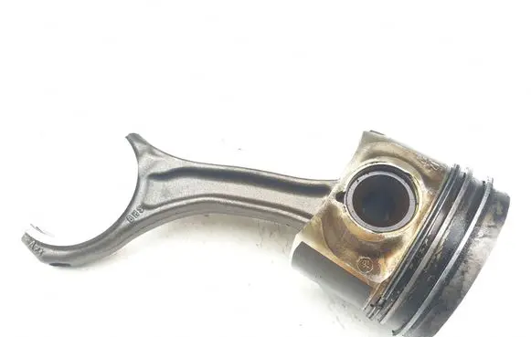 Audi A6 S6 C6 4F Piston with connecting rod