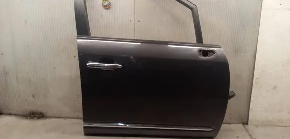 KIA Carens II Front door 