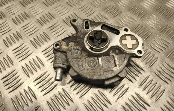 Seat Ibiza IV (6J,6P) Vacuum pump 03L145100