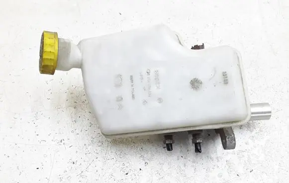 Citroen DS3 Master brake cylinder 0204054032
