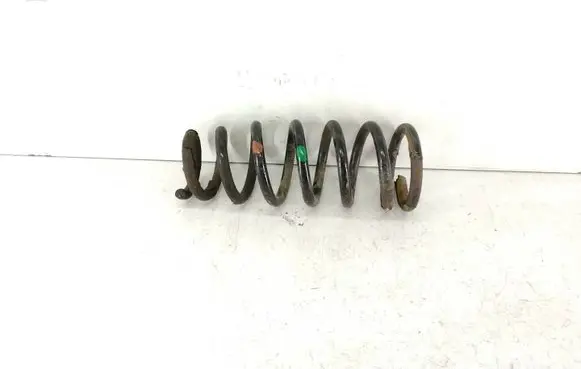 Toyota Avensis T250 Rear coil spring