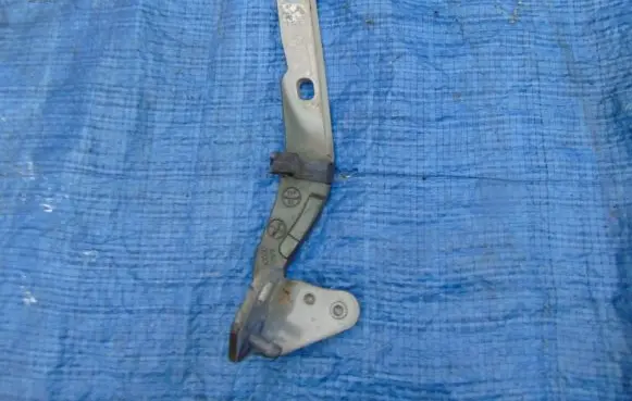 Audi A2 Tailgate/trunk/boot hinge