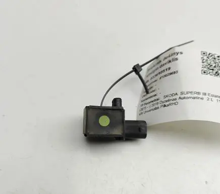 Skoda Superb B8 (3V) Airbag deployment crash/impact sensor 5Q0959651B