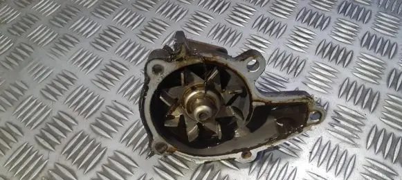 Nissan Primera Water pump
